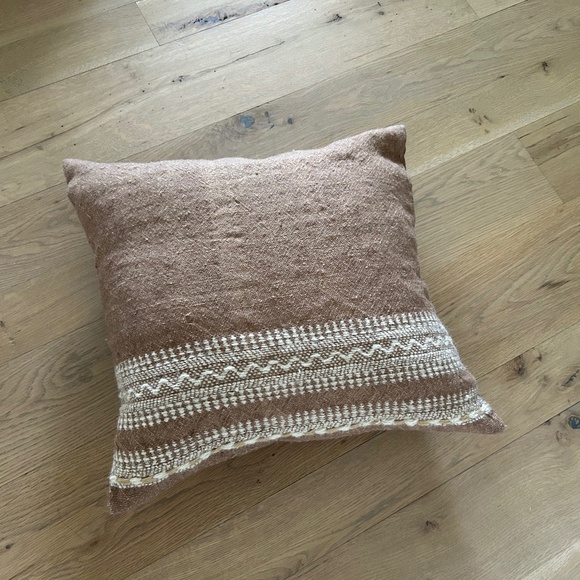 POTTERY BARN Other - POTTERY BARN WOOL COTTON  BROWN CREAM EMBROIDERED 20 X 20 INCH PILLOW COVER ONLY